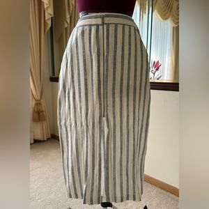 BCBGeneration Front Zipper Stripped Skirt w/ Side Pockets